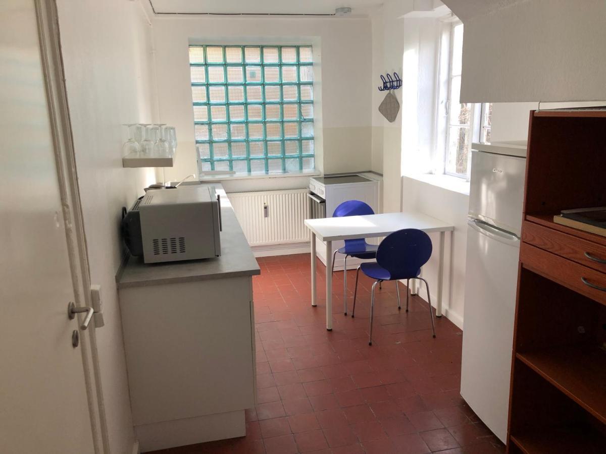 Rooms In Quiet White Villa Apartment Hortensiavej 8 On Frederiksberg C København Eksteriør billede