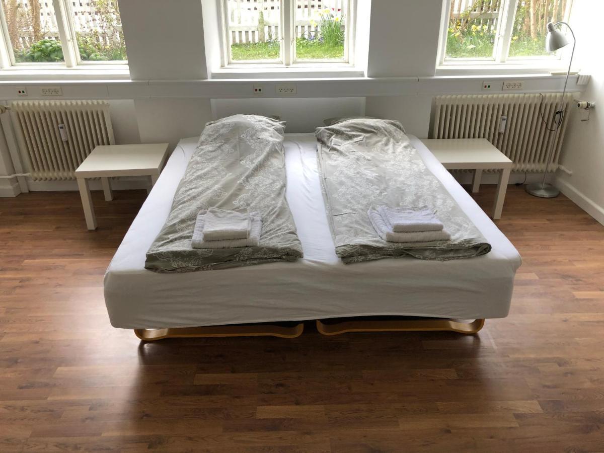 Rooms In Quiet White Villa Apartment Hortensiavej 8 On Frederiksberg C København Eksteriør billede