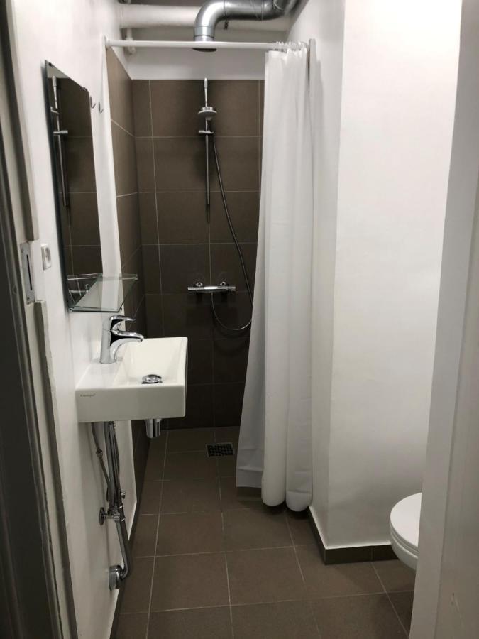 Rooms In Quiet White Villa Apartment Hortensiavej 8 On Frederiksberg C København Eksteriør billede