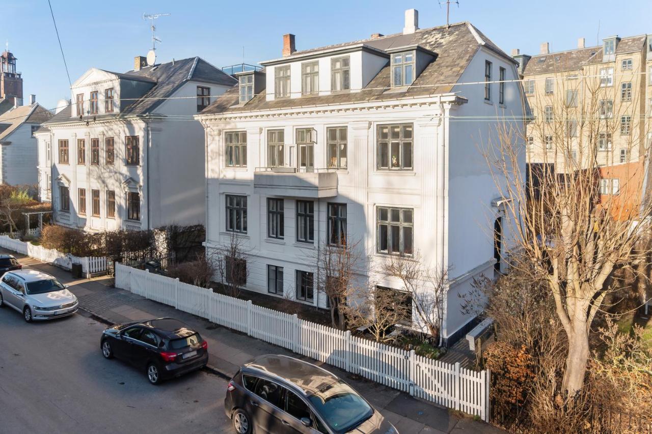 Rooms In Quiet White Villa Apartment Hortensiavej 8 On Frederiksberg C København Eksteriør billede