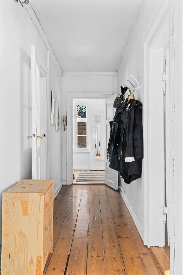Rooms In Quiet White Villa Apartment Hortensiavej 8 On Frederiksberg C København Eksteriør billede